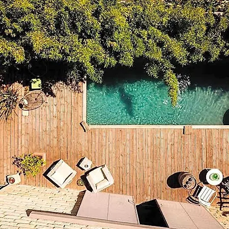 Le Mas Des Brune Bed & Breakfast
