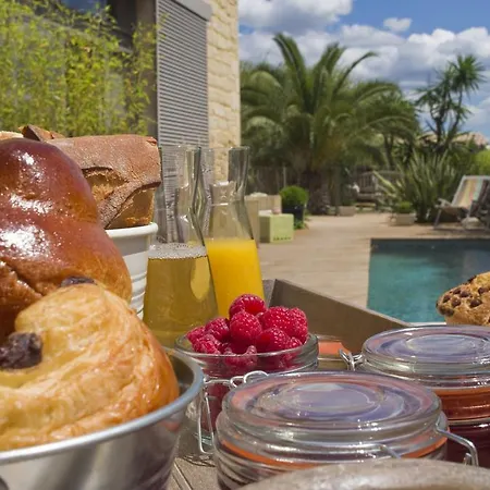 Bed & Breakfast Des Brunes Saint-Laurent-dʼAigouze