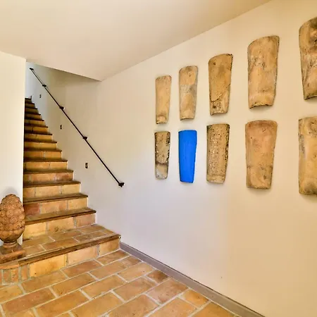 Le Mas Des Brune 4* Saint-Laurent-d'Aigouze