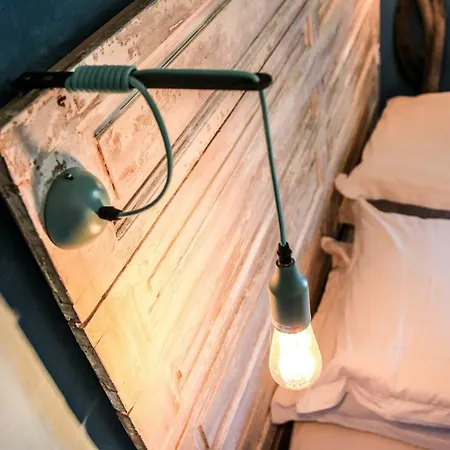 Le Mas Des Brune 4* Saint-Laurent-d'Aigouze