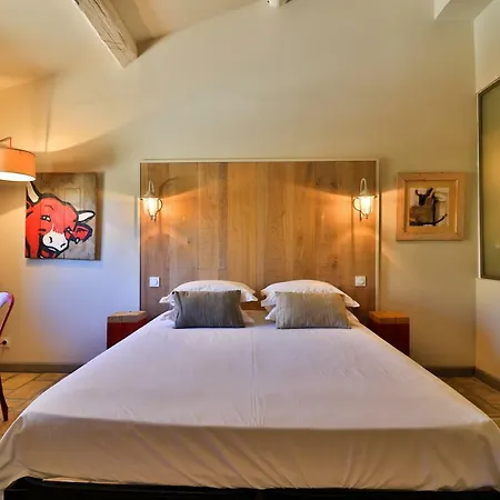 Bed & Breakfast Le Mas Des Brune 4*