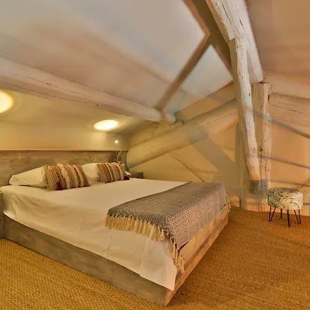 Des Brunes Bed & Breakfast Saint-Laurent-dʼAigouze